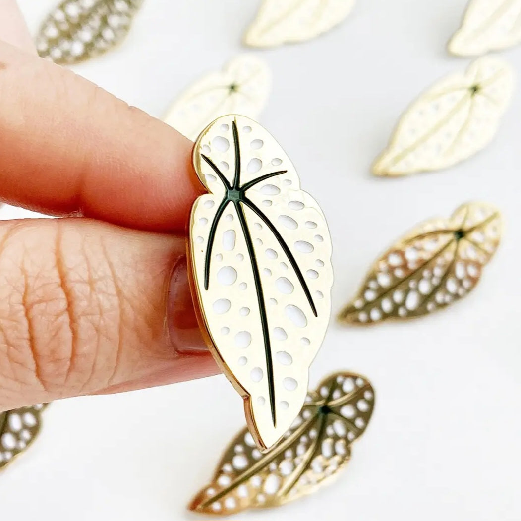 Begonia Maculata Leaf 18k Gold Plated Lapel Enamel Pin