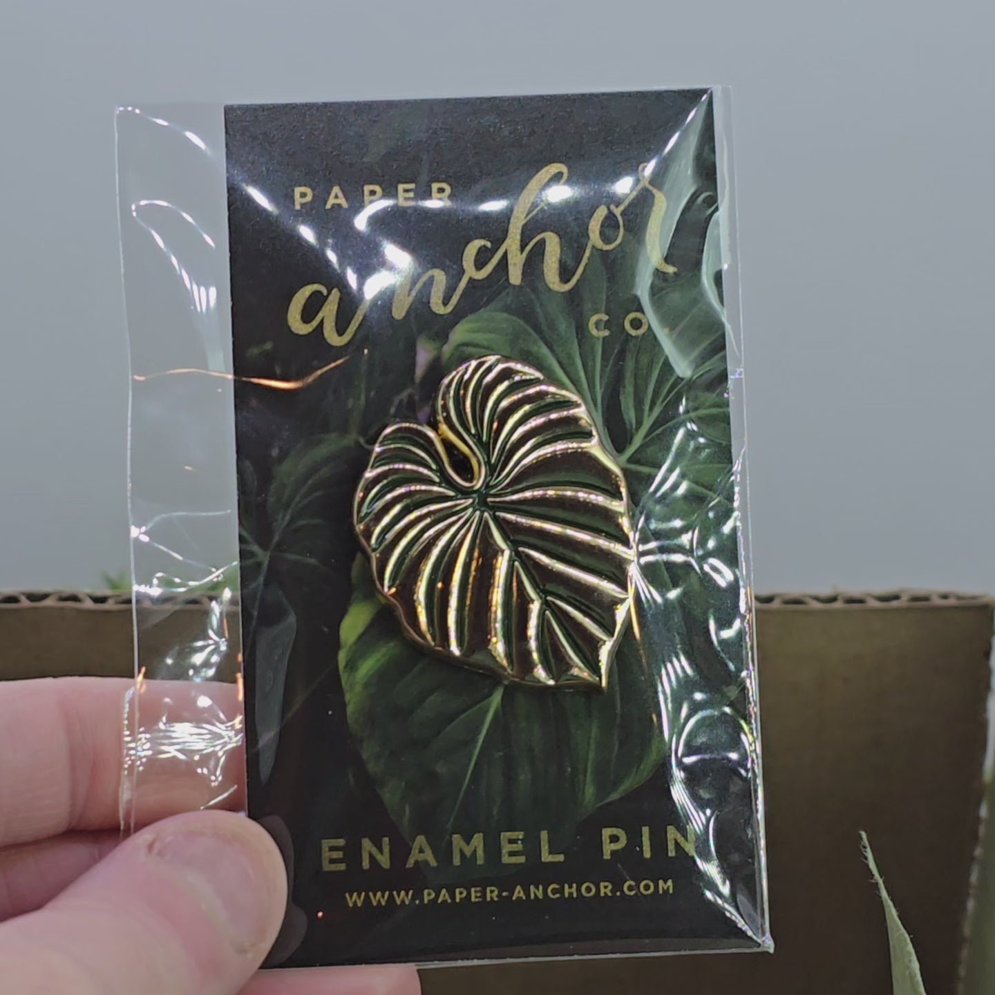 Philodendron Gloriosum Leaf 18k Gold Plated Lapel Enamel Pin